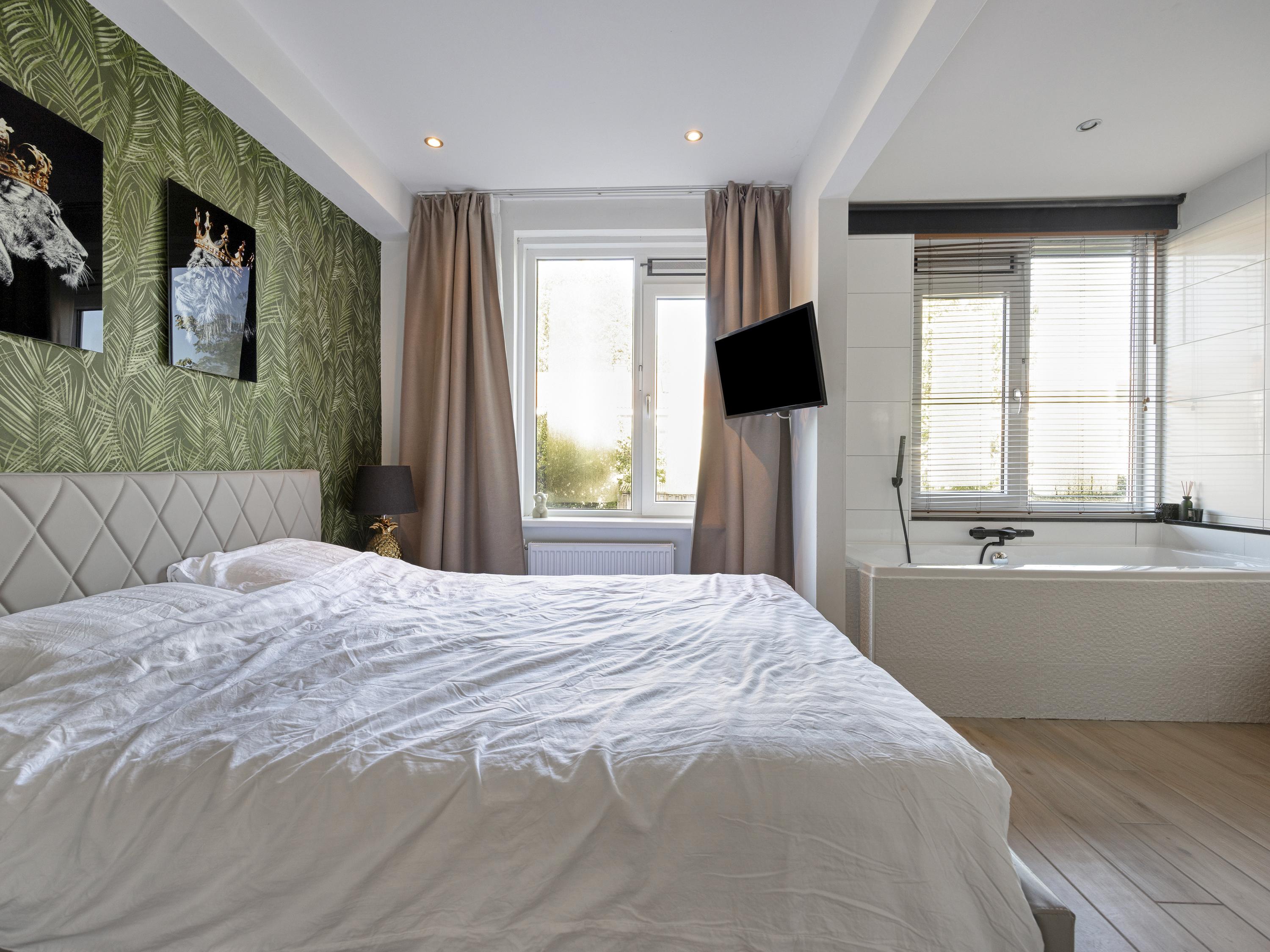 Appartement te koop: Van Foreestweg 256, Delft