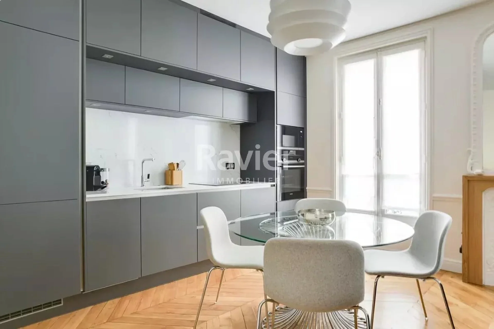 Flat Rue des Renaudes in Paris