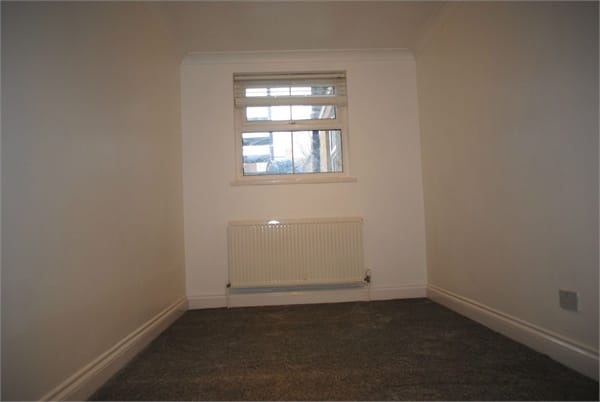 Flat Wynell Road in London