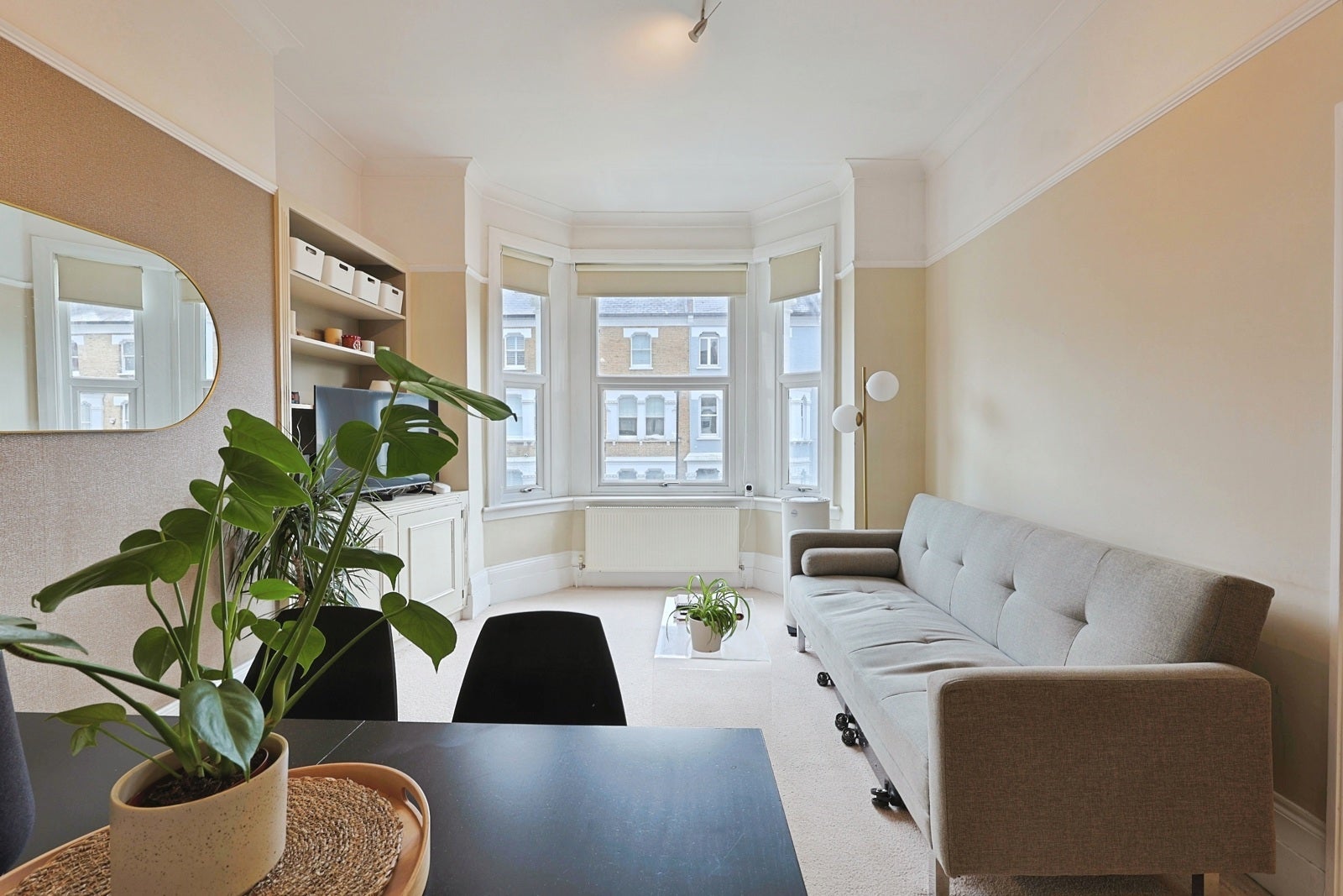 Flat Arlington Gardens in Greater London