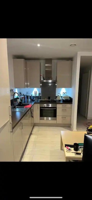 Flat Juniper Drive in Greater London