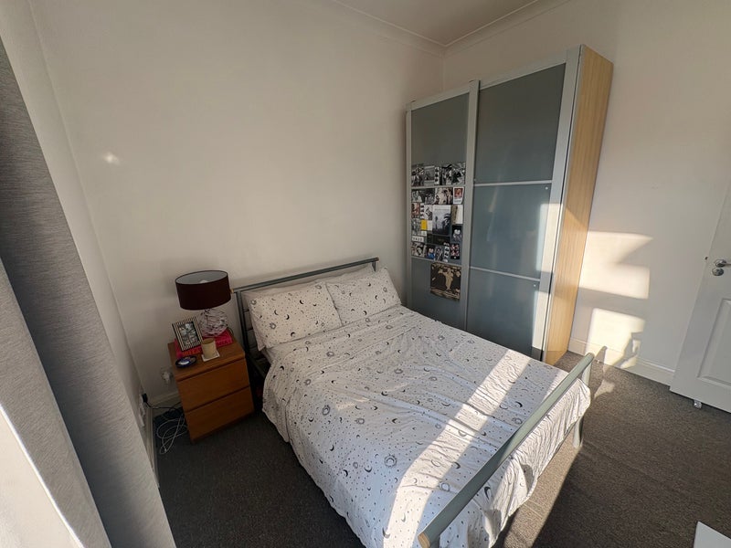 Room Penn Road in Greater London