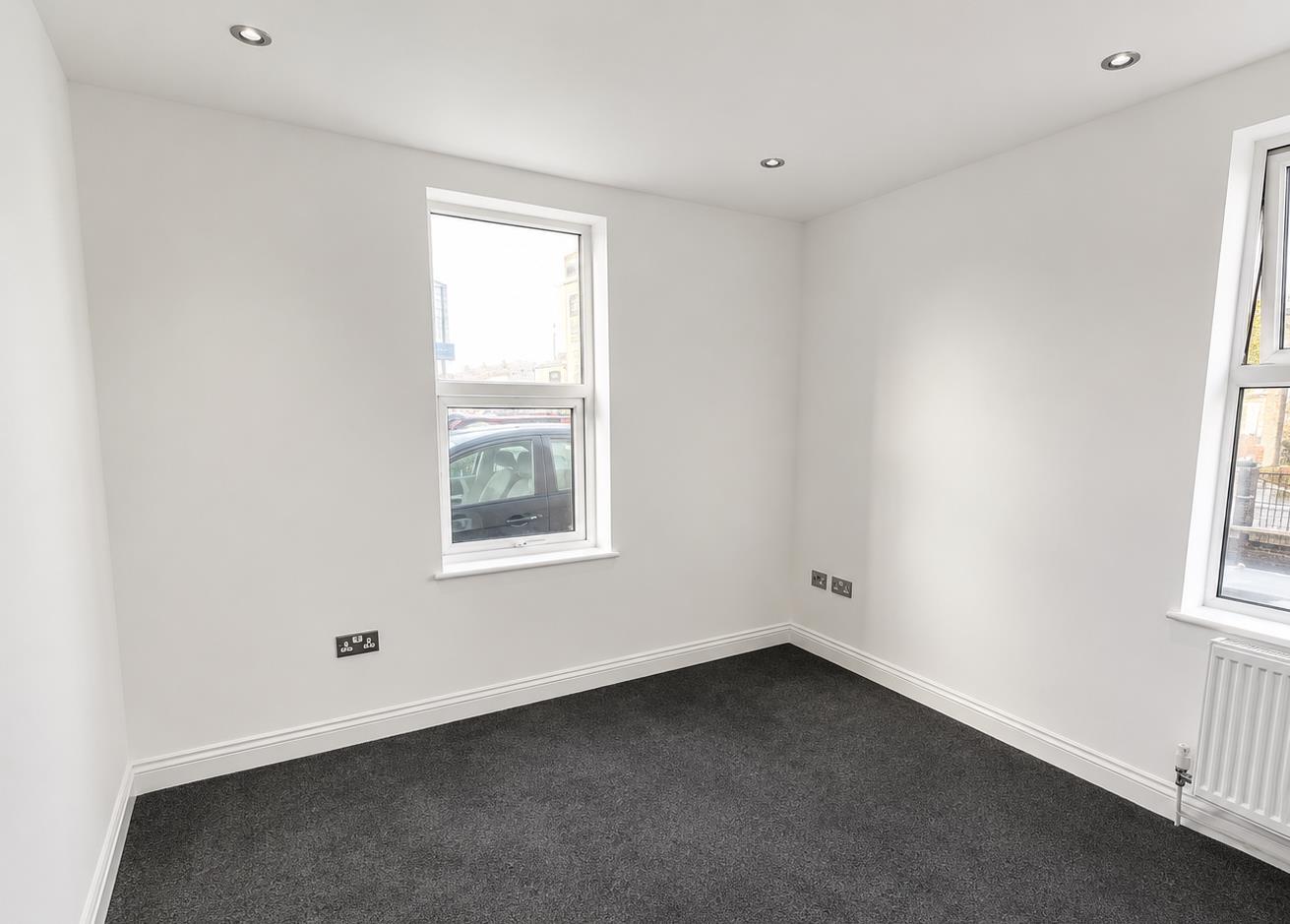 Flat Southmead Road in Bristol