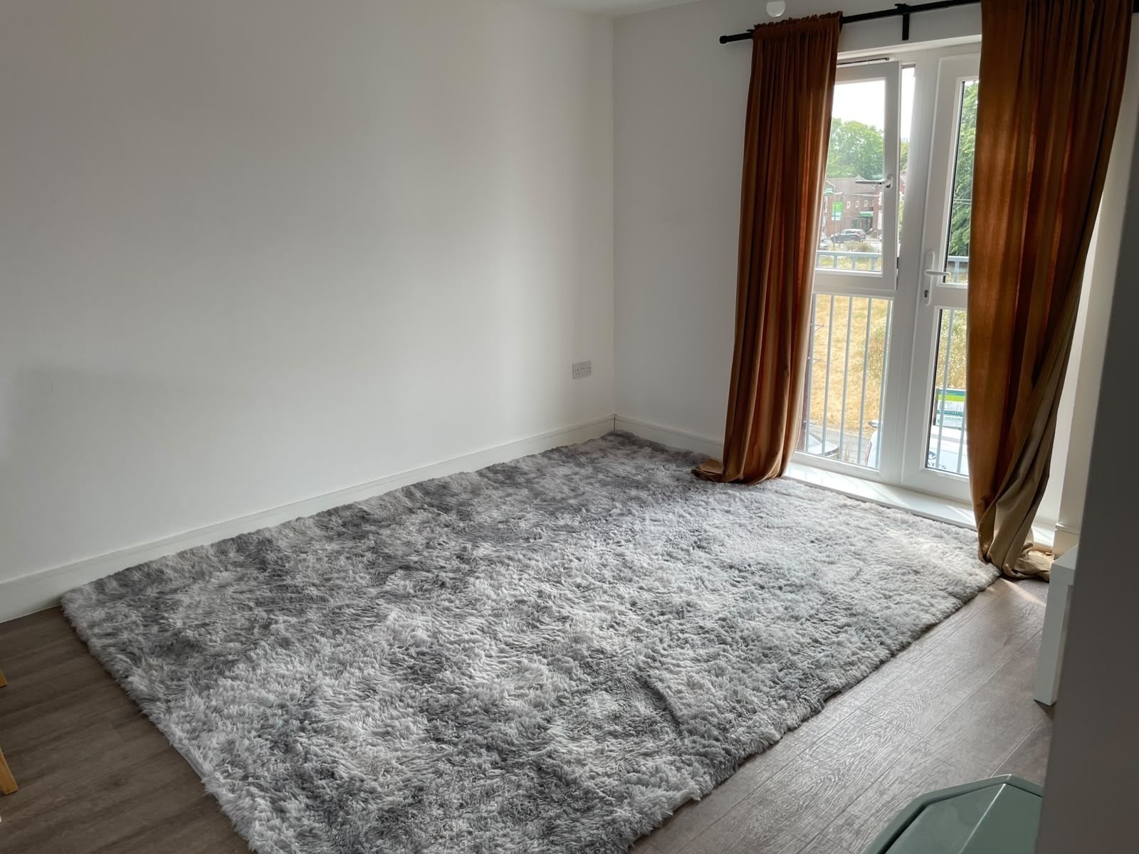 Flat Meridian Way in Southampton
