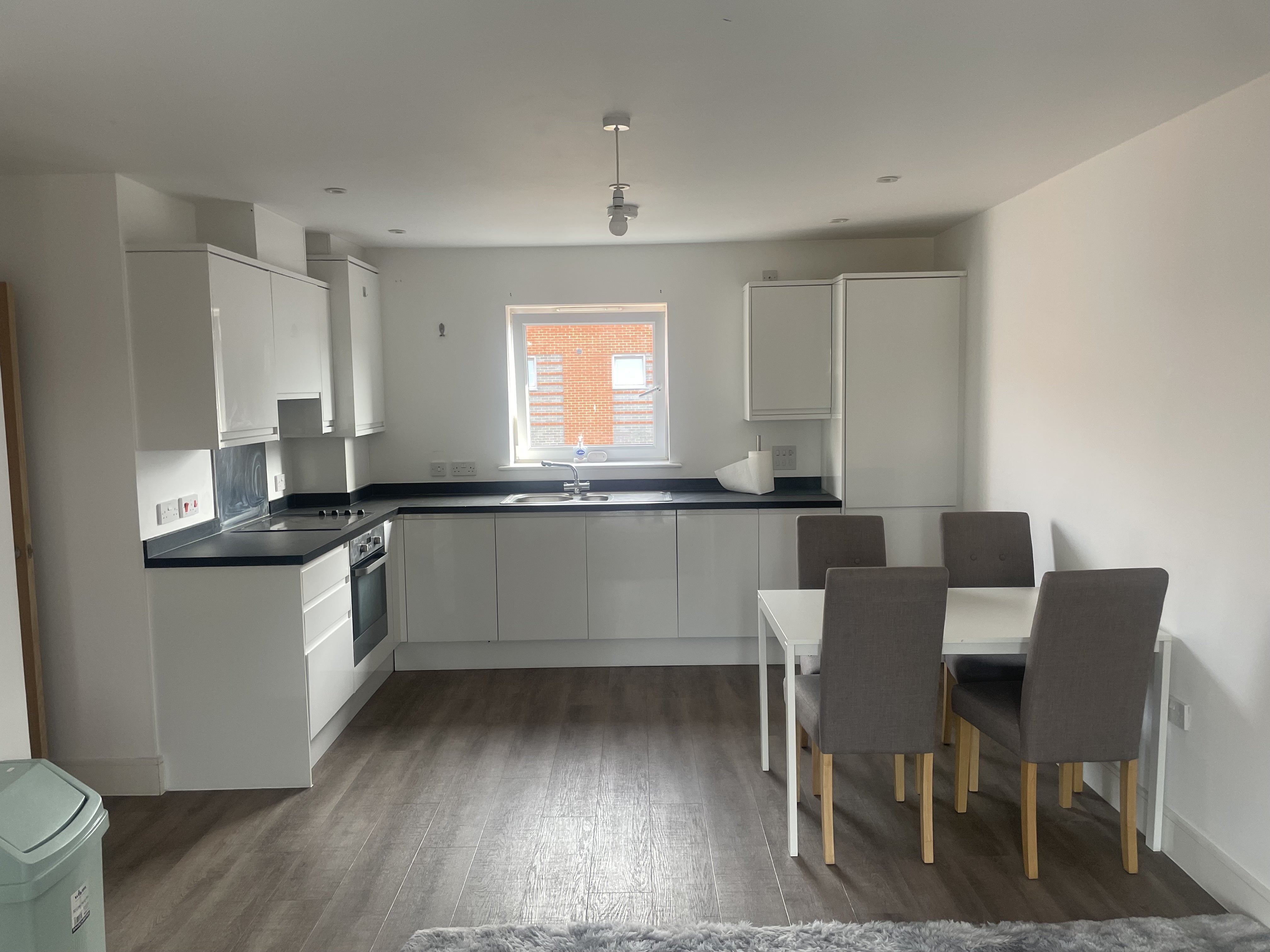 Flat Meridian Way in Southampton