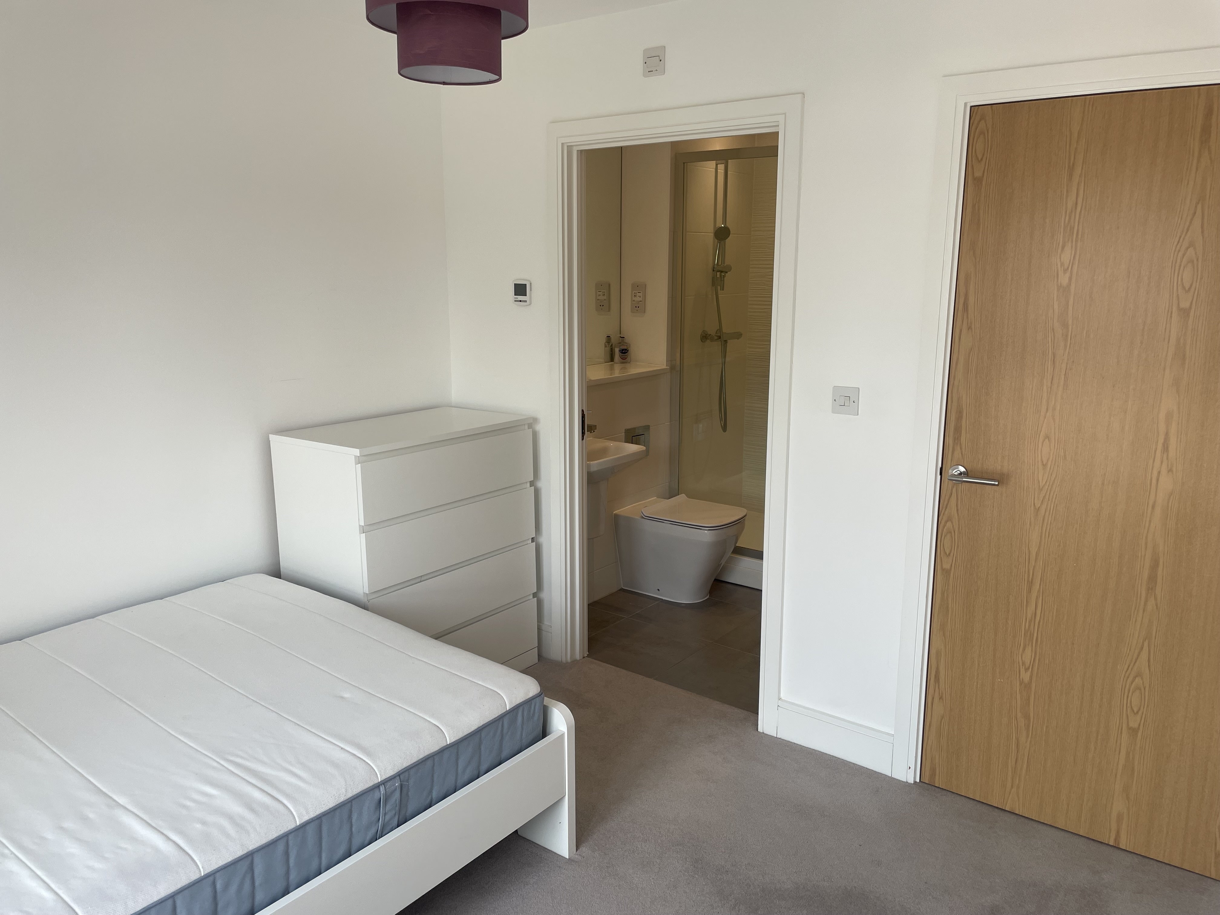 Flat Meridian Way in Southampton