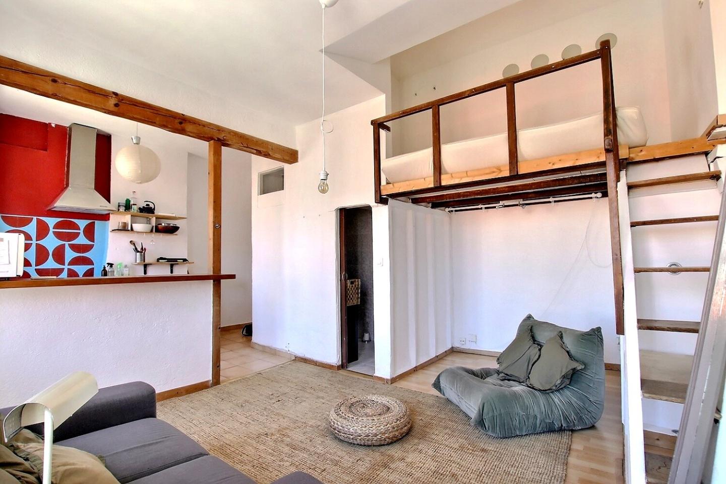 Appartement Place du 4 Septembre à Marseille