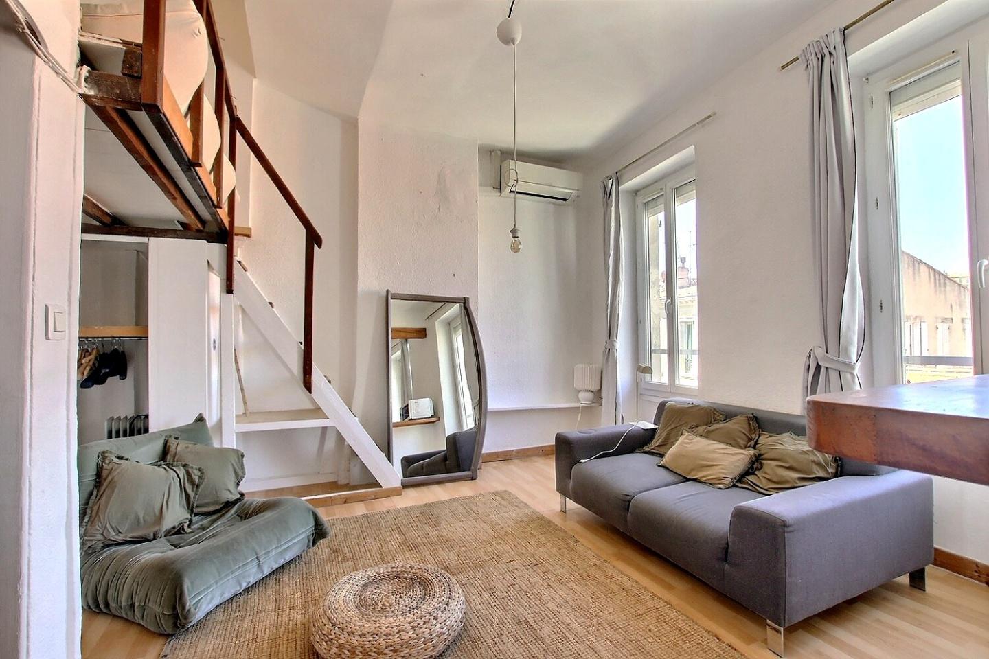 Appartement Place du 4 Septembre à Marseille