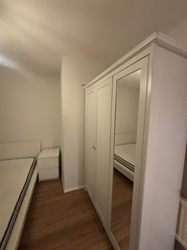 Room Mandela Street in Greater London