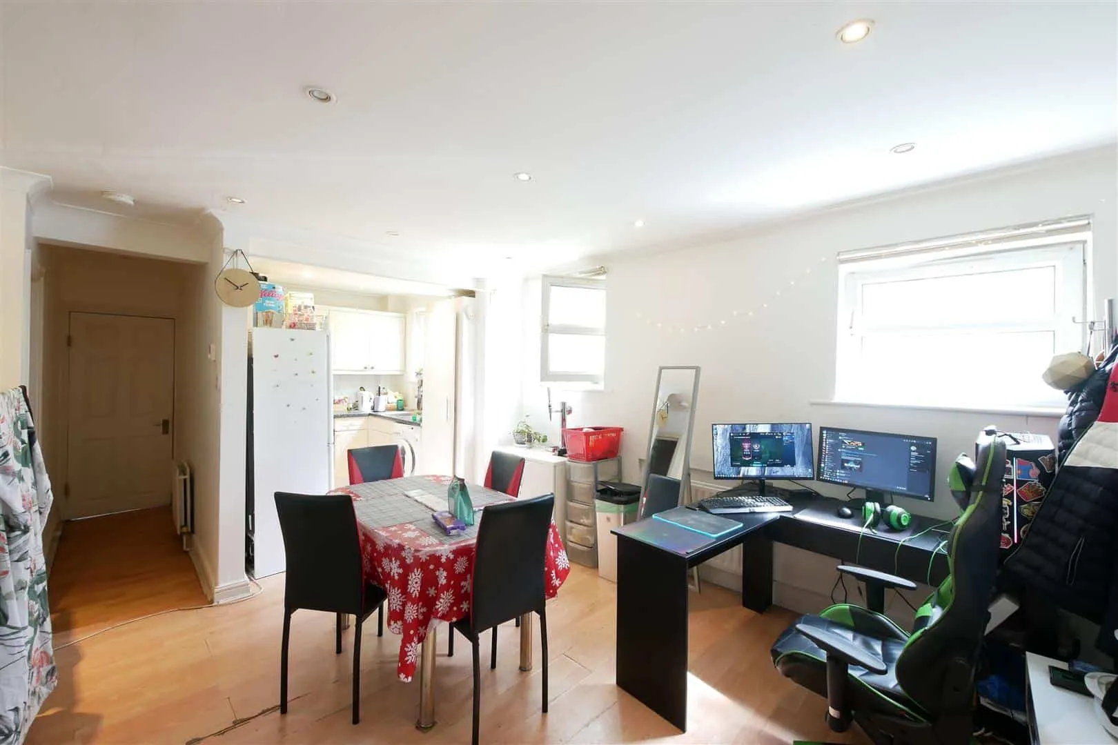 Flat Rectory Road in Greater London