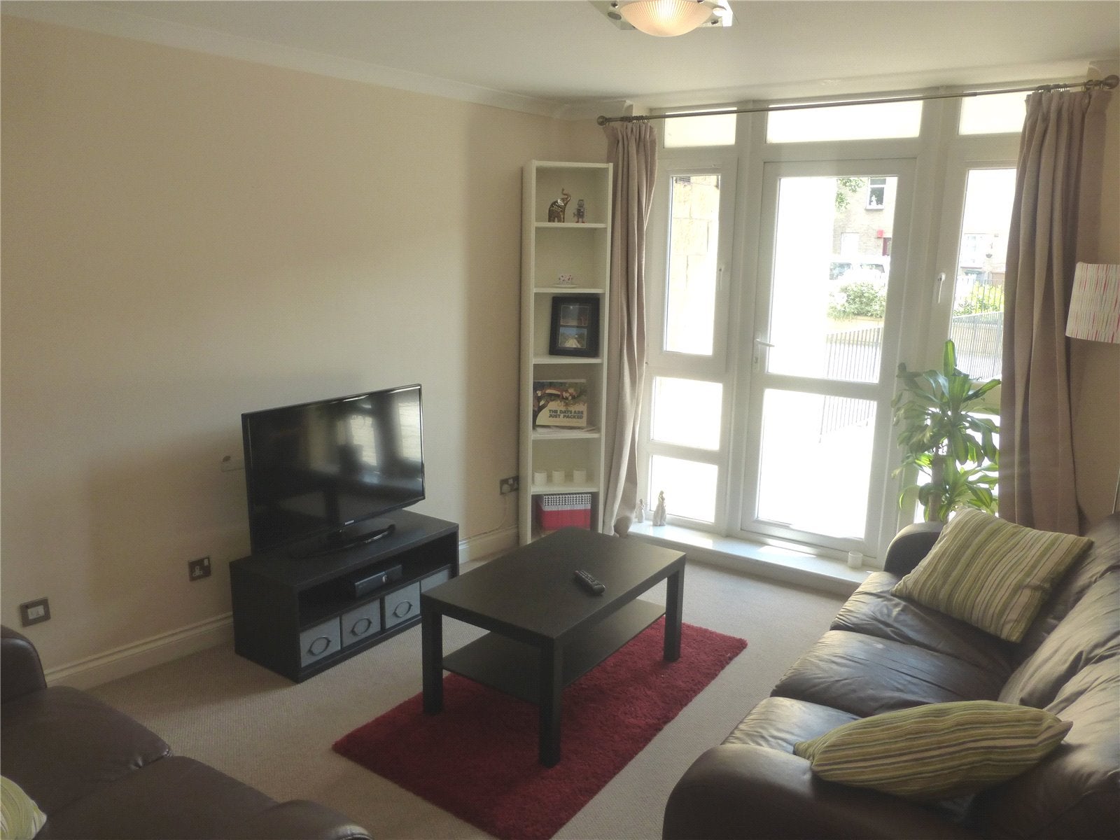 Flat Brunswick Road in City of Edinburgh