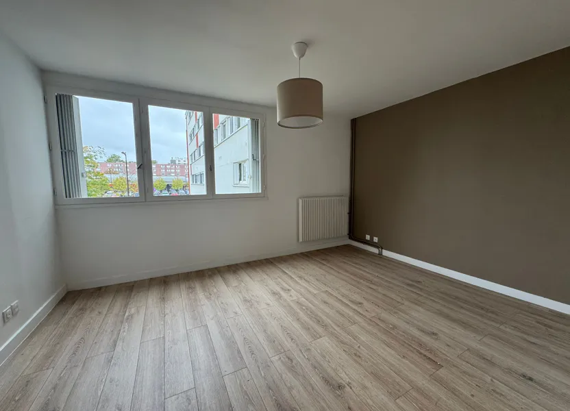 Flat Rue Georges Lecomte in Fleury-les-Aubrais