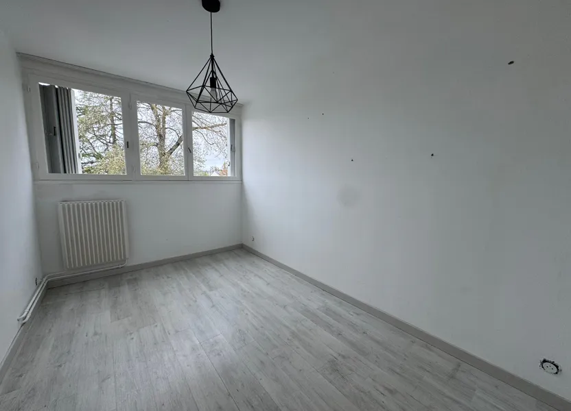 Flat Rue Georges Lecomte in Fleury-les-Aubrais