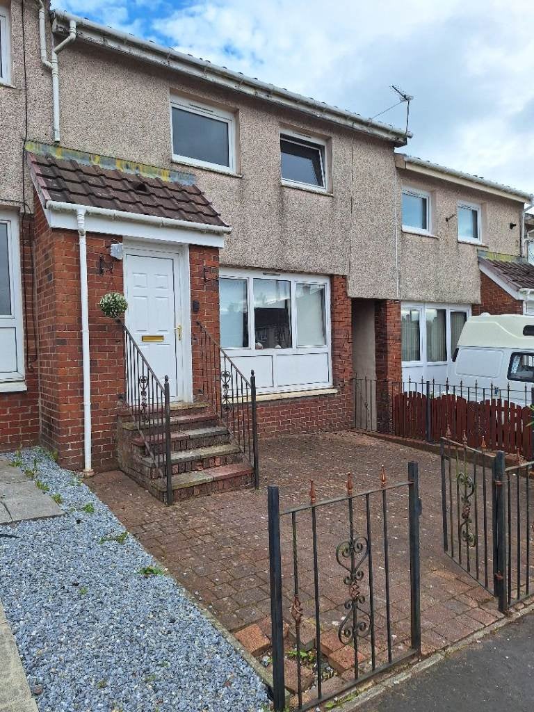 House Cluanie Avenue in Shotts