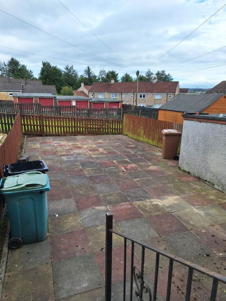 House Cluanie Avenue in Shotts
