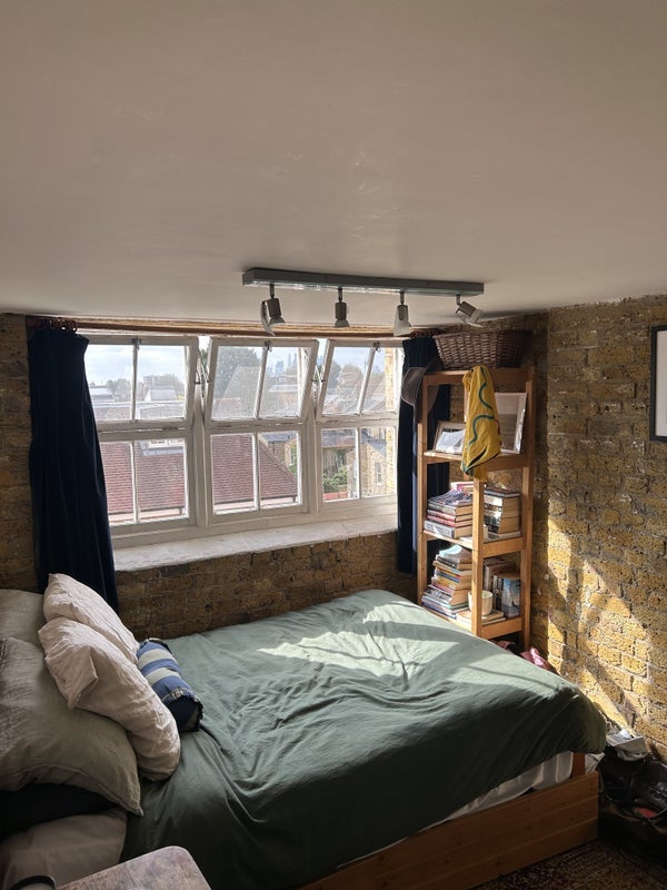 Room Lansdowne Drive in Greater London