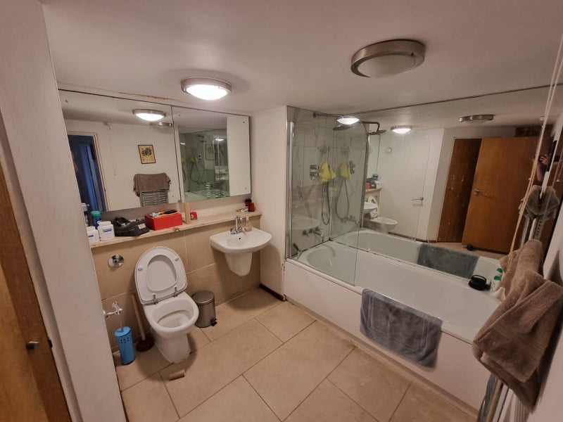 Room Lansdowne Drive in Greater London