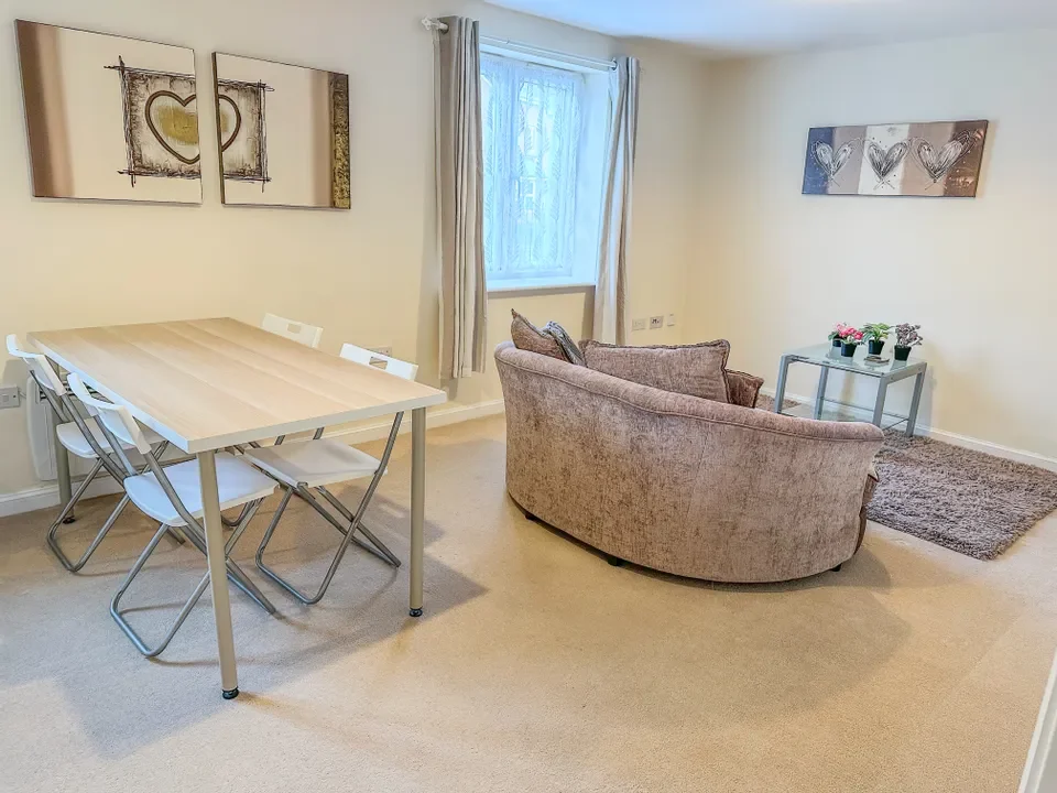 Flat New Forest Way in Leeds