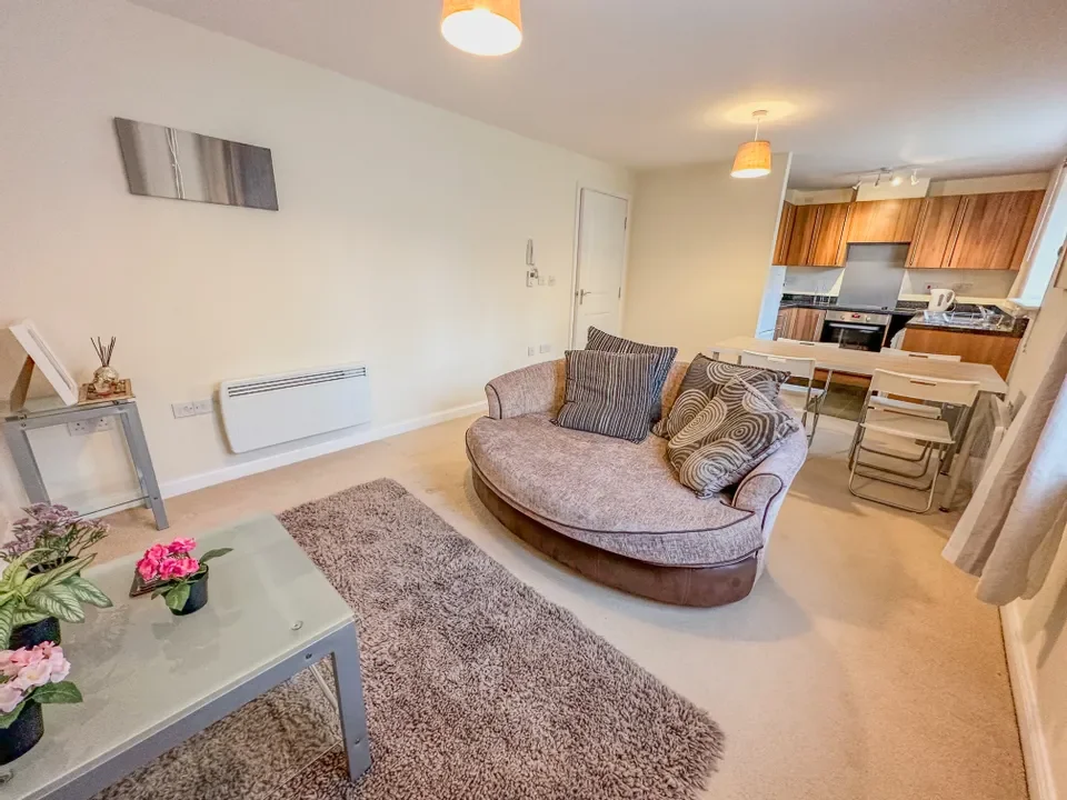 Flat New Forest Way in Leeds