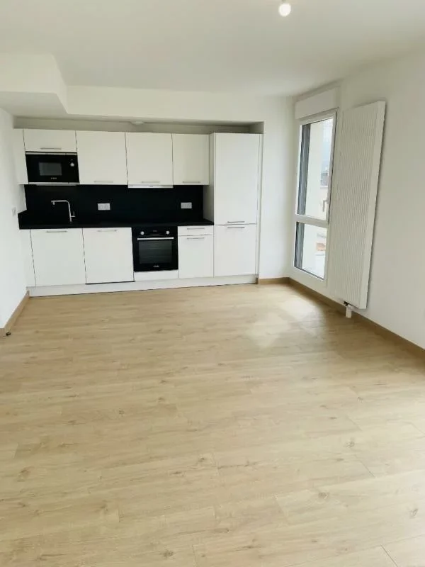 Flat Boulevard Jean Mermoz in Saint-Jacques-de-la-Lande