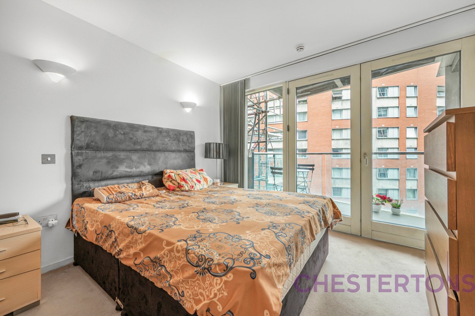 Flat Fairmont Avenue in Greater London
