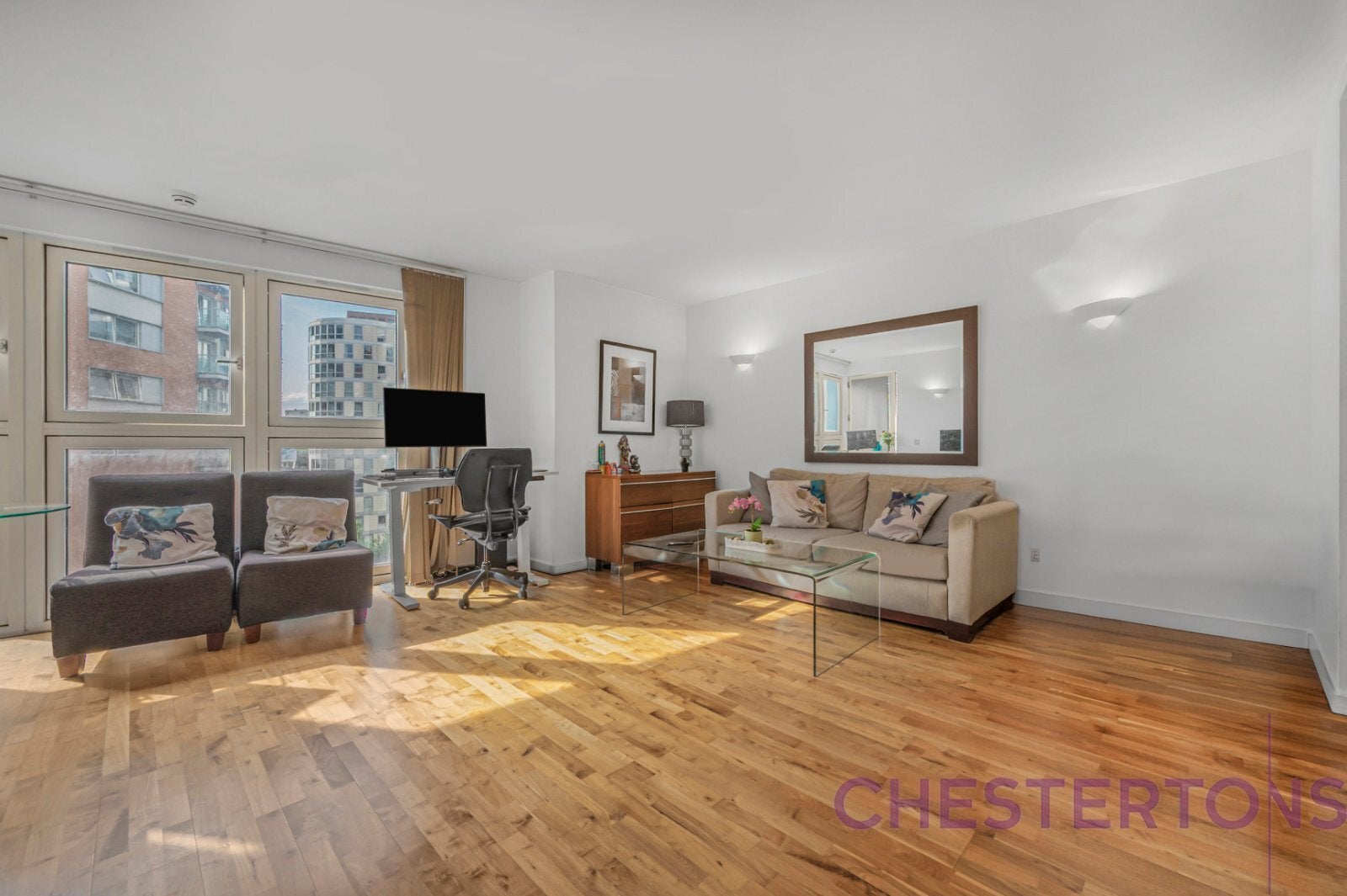 Flat Fairmont Avenue in Greater London