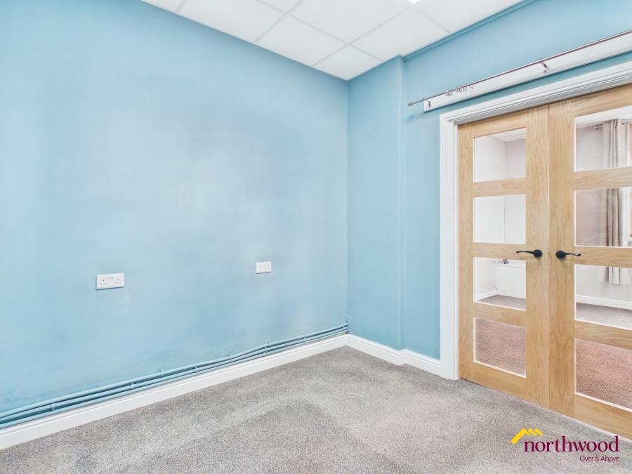Flat Goldenhill Road in Stoke-On-Trent