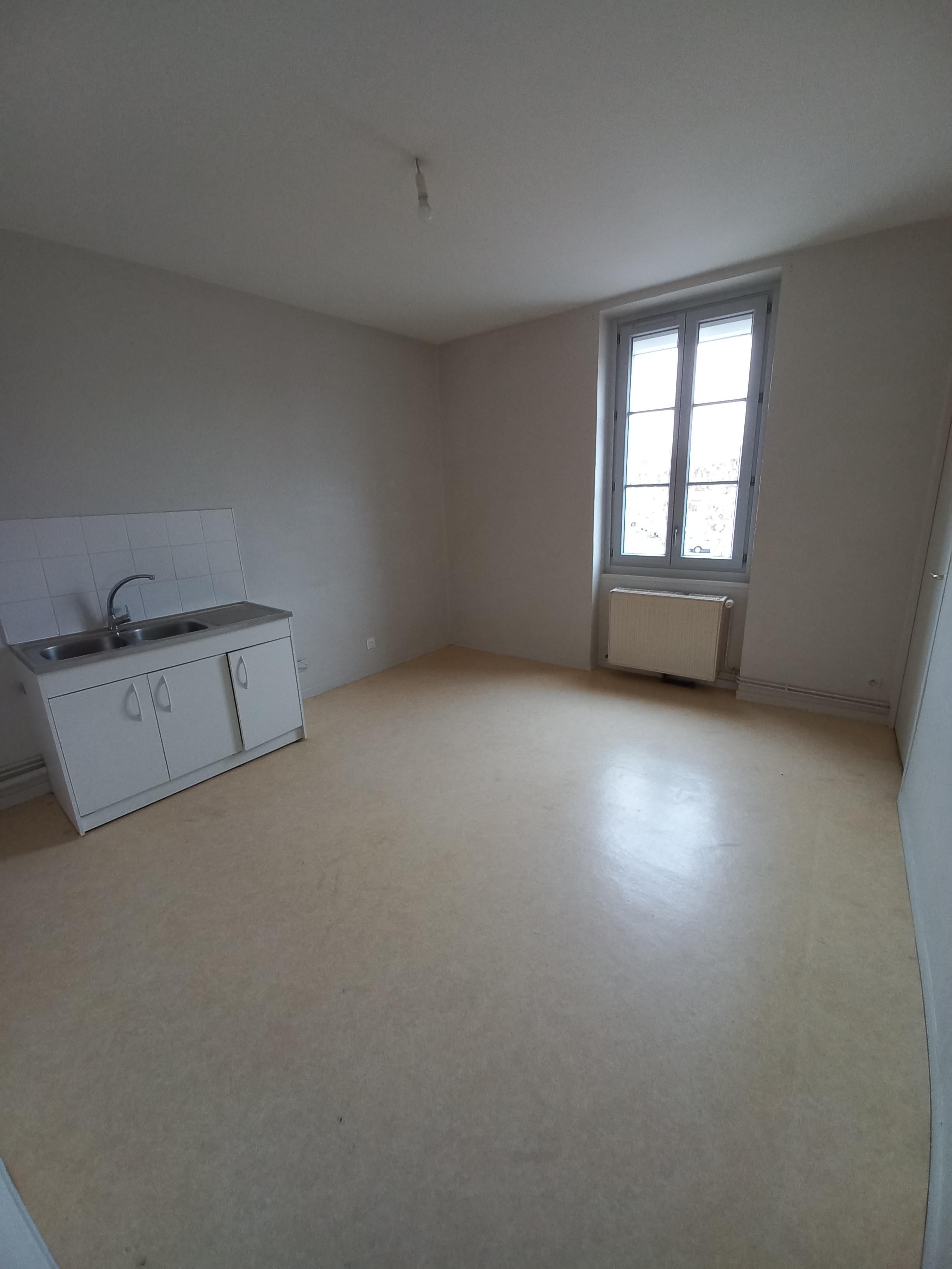Flat Quai Jules Chagot in Montceau-les-Mines