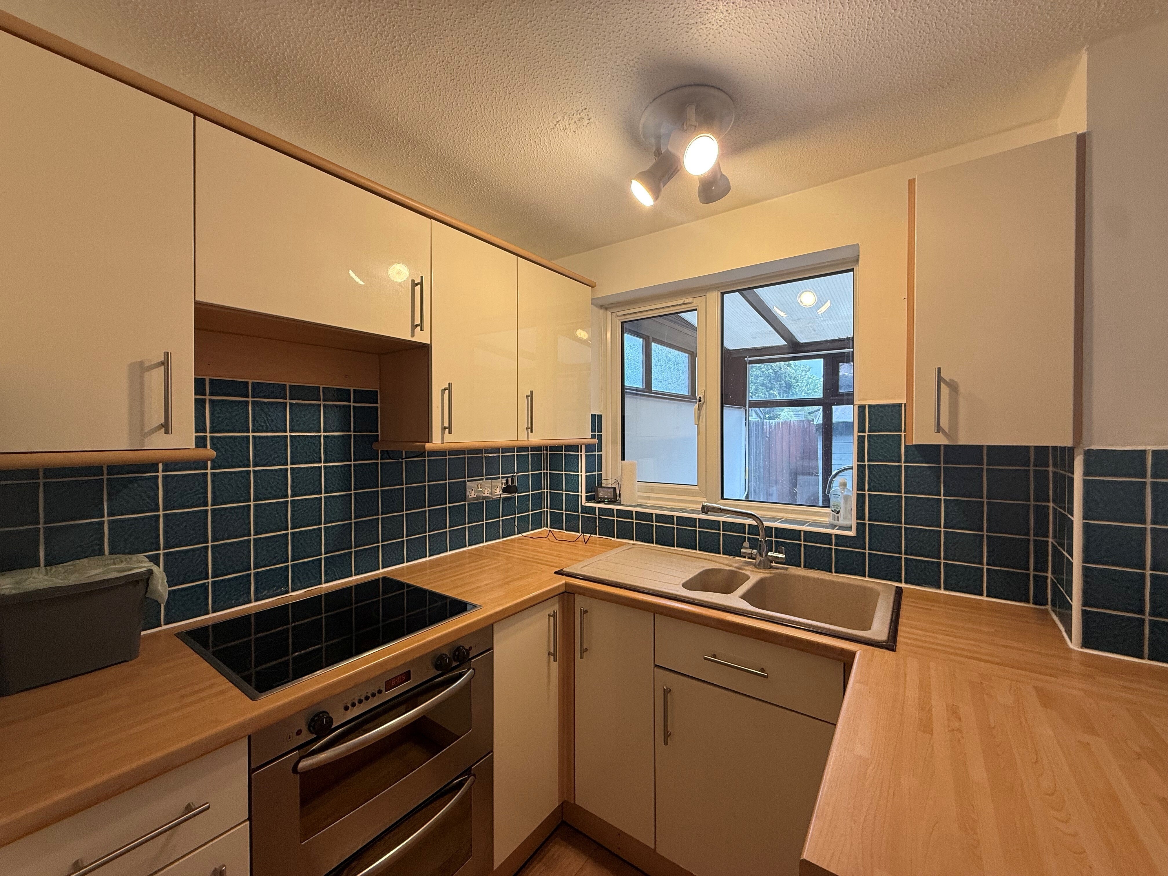 House Knatchbull Close in Test Valley