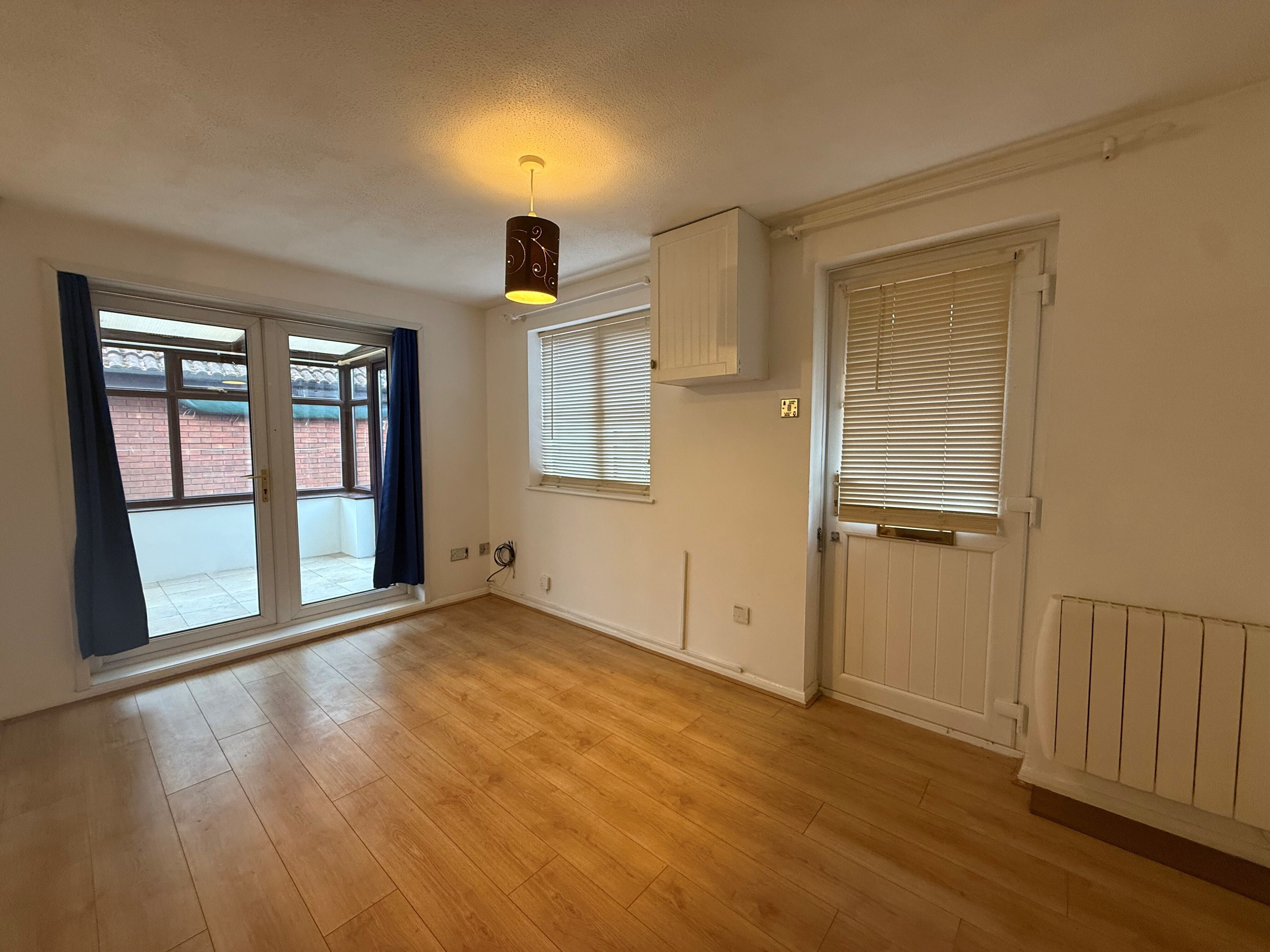 House Knatchbull Close in Test Valley