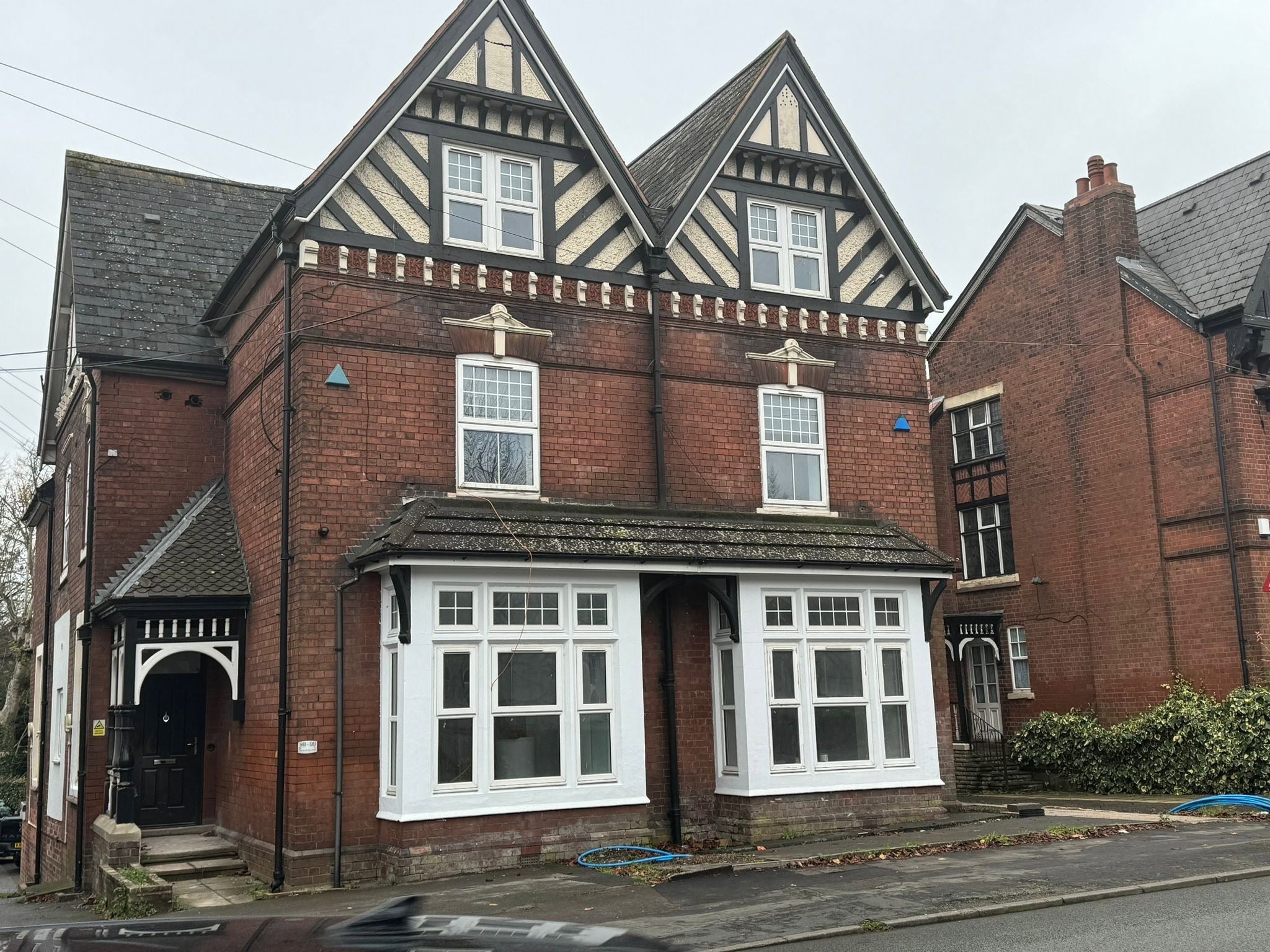 Flat Dixons Green Road in Dudley