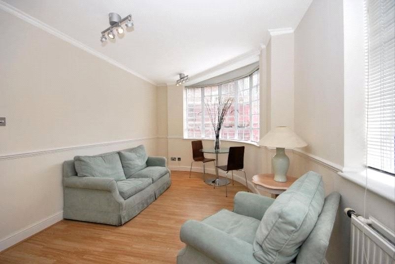 Flat Sloane Avenue in Greater London
