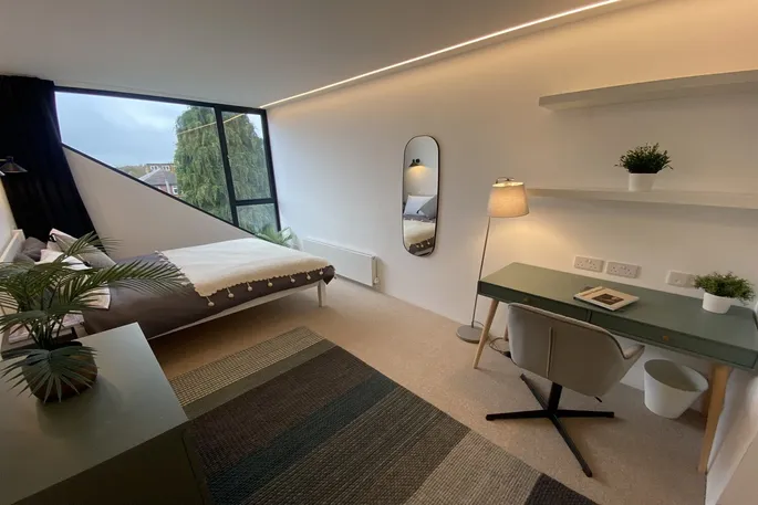 Room Peveril Road in Nottingham