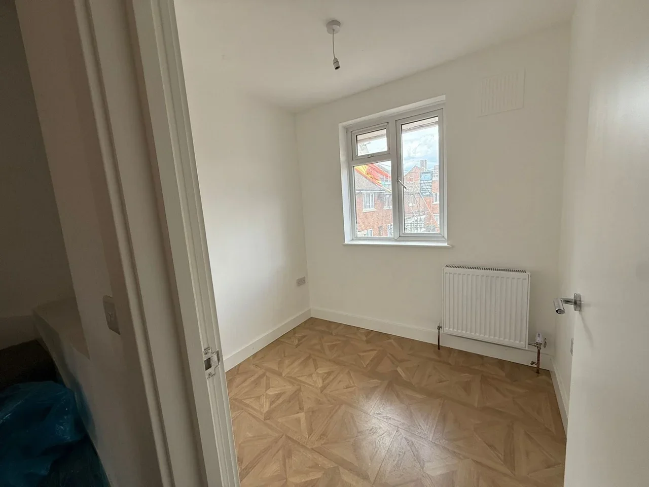 Flat Jonson Close in Greater London