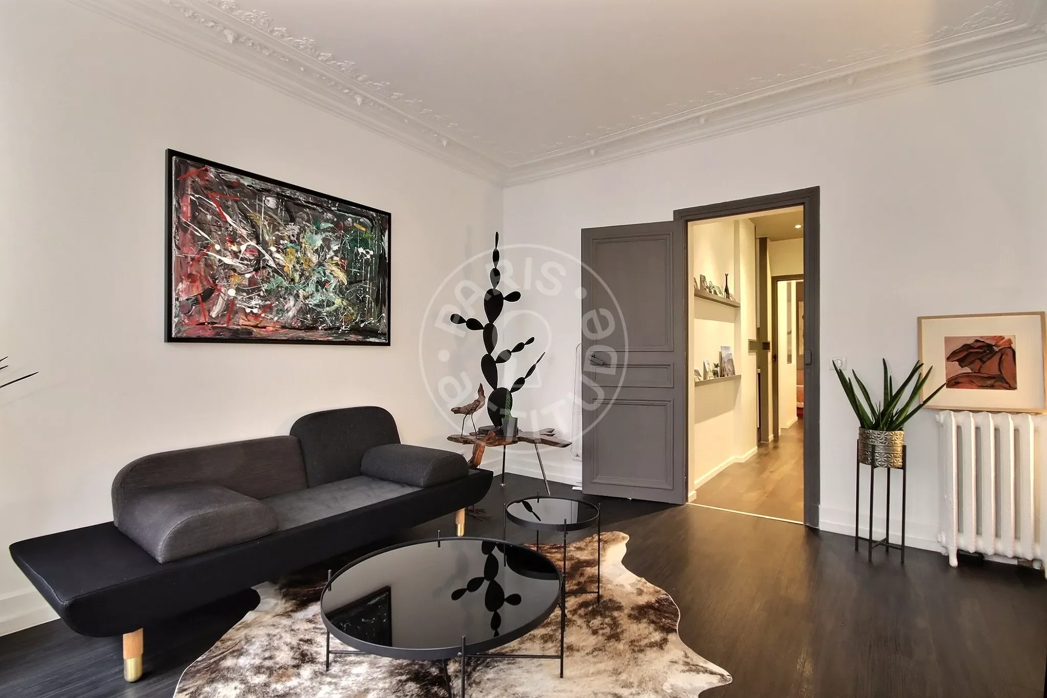 Flat Rue de Parme in Paris
