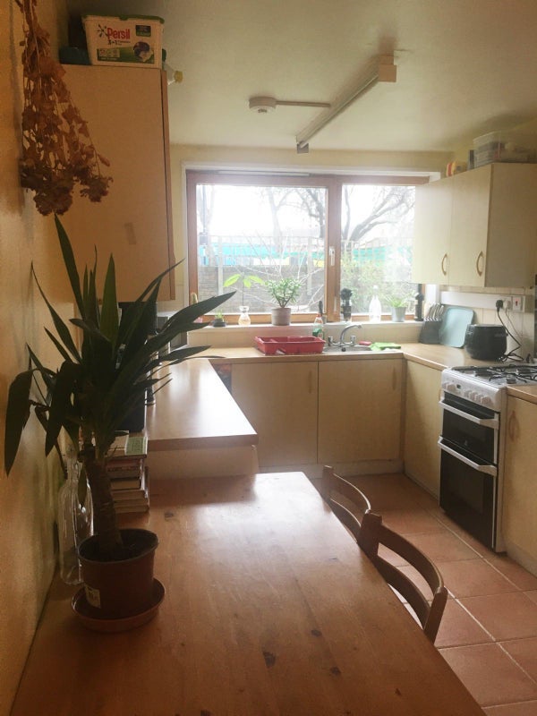 Room Lower Clapton Road in Greater London