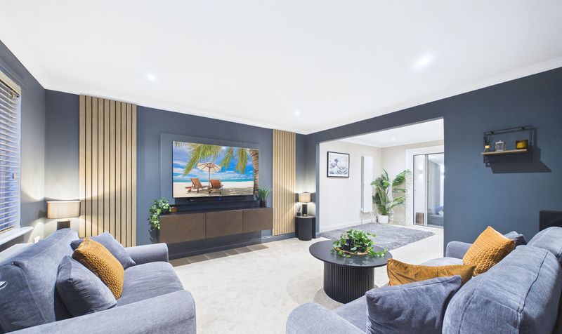 House Finlay Rise in Milngavie
