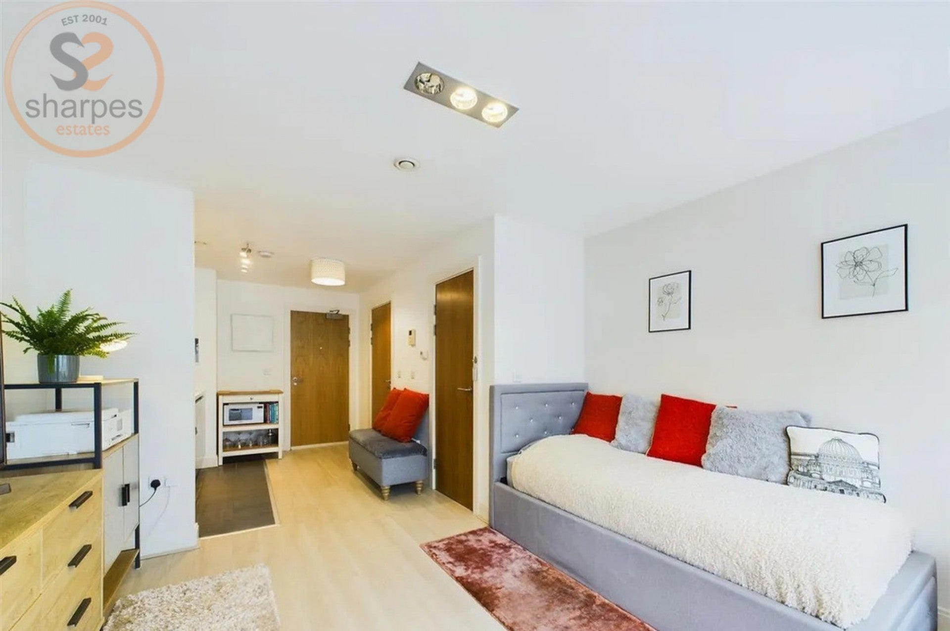 Flat Durham Road in Greater London