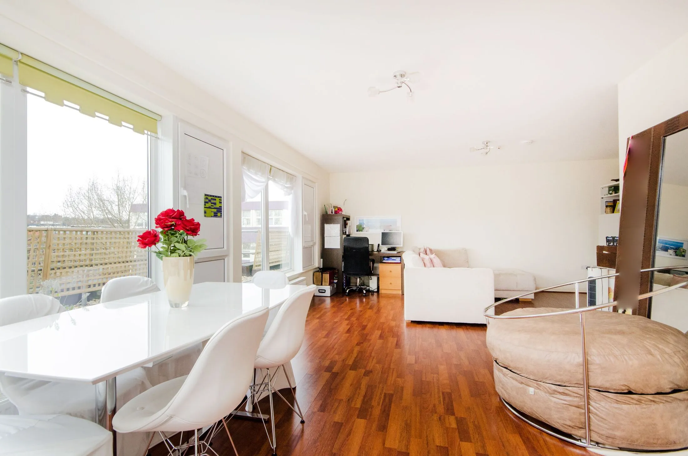 Flat Elm Grove in Greater London