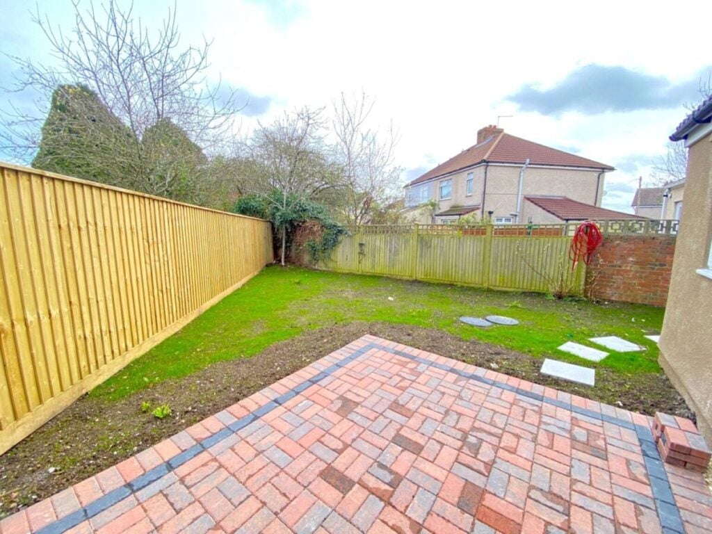 House Fourth Avenue in Filton
