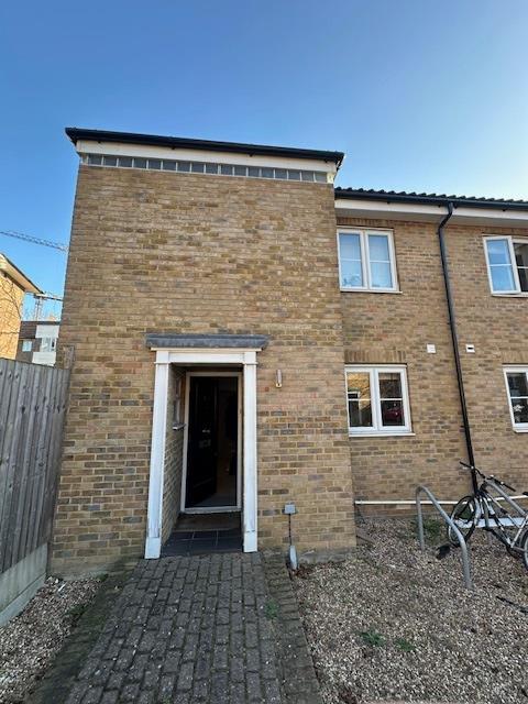 House Rodenhurst Road in Greater London