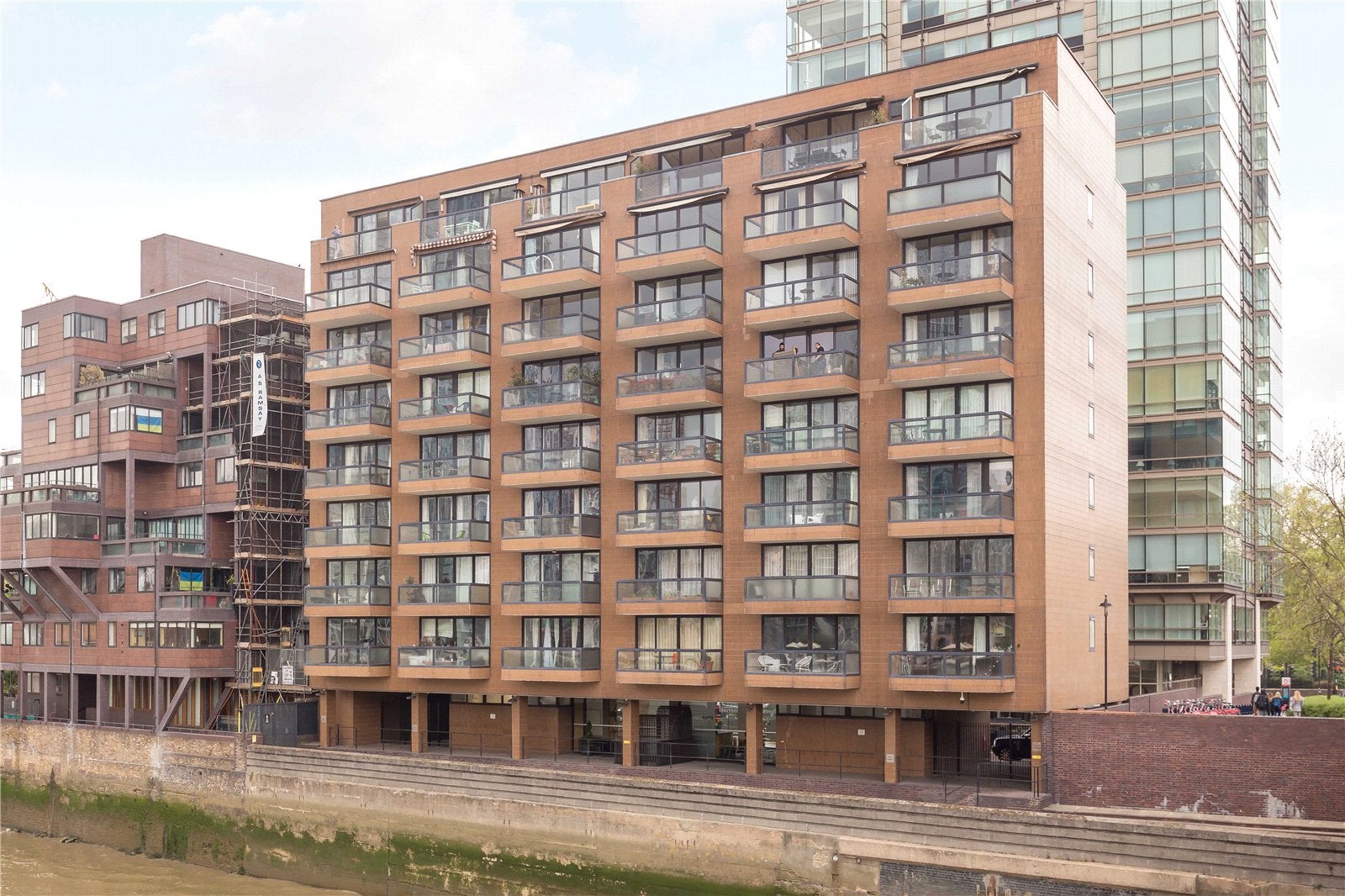 Flat Grosvenor Road in City of Westminster