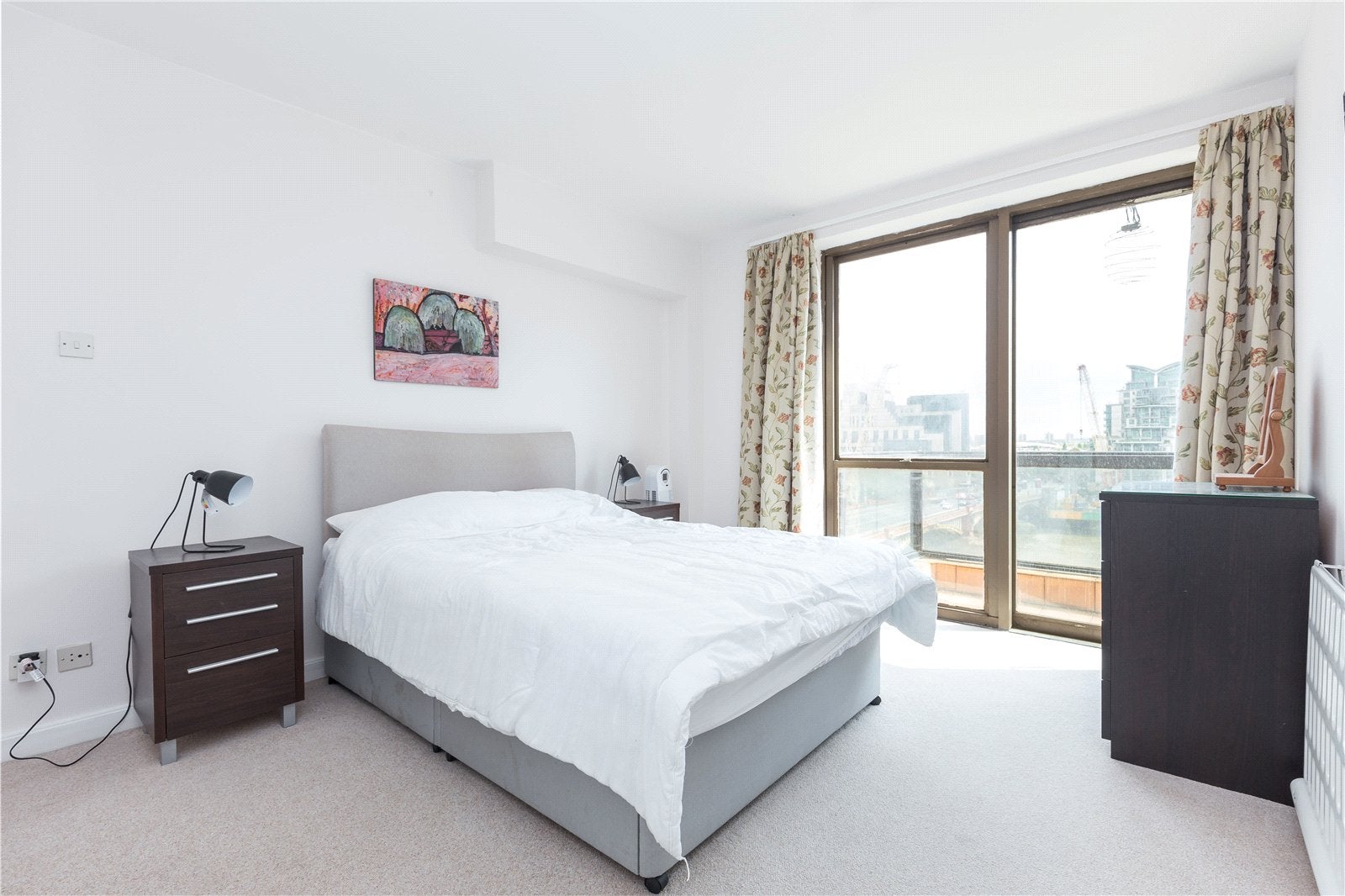 Flat Grosvenor Road in City of Westminster