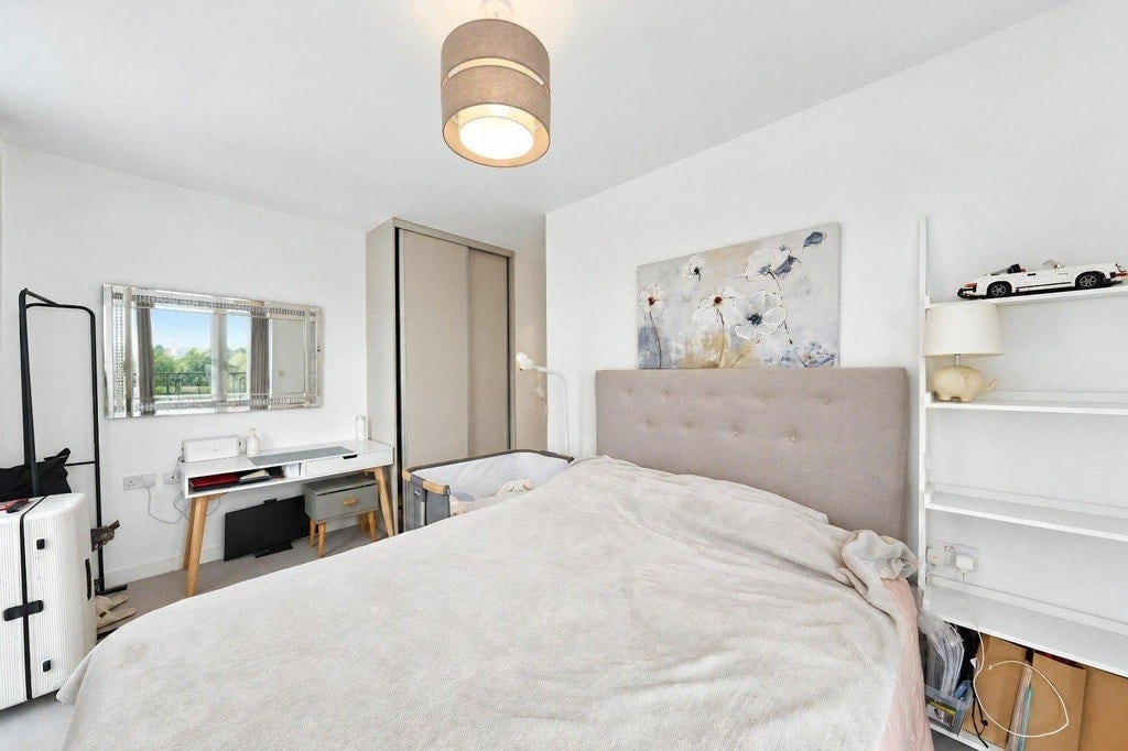 Flat Leyton Road in Greater London