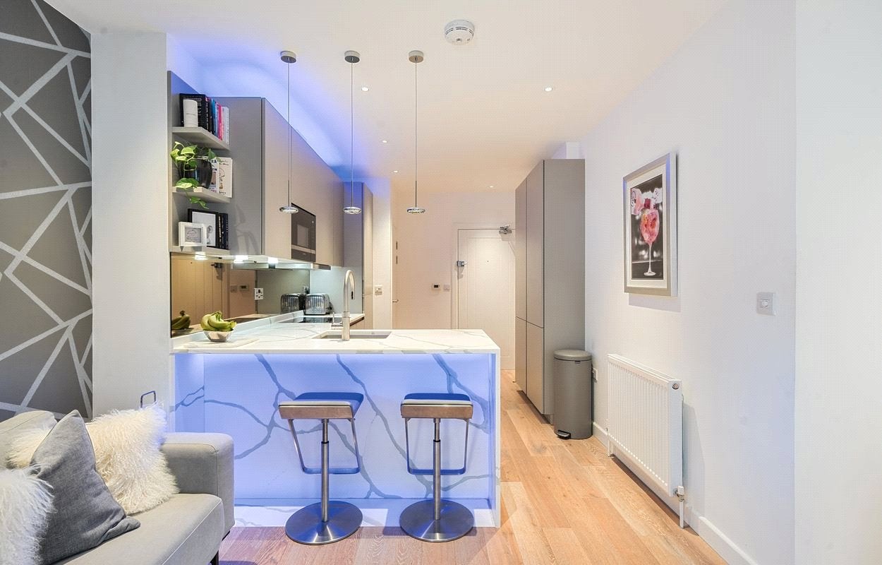 Flat South Street in Epsom and Ewell