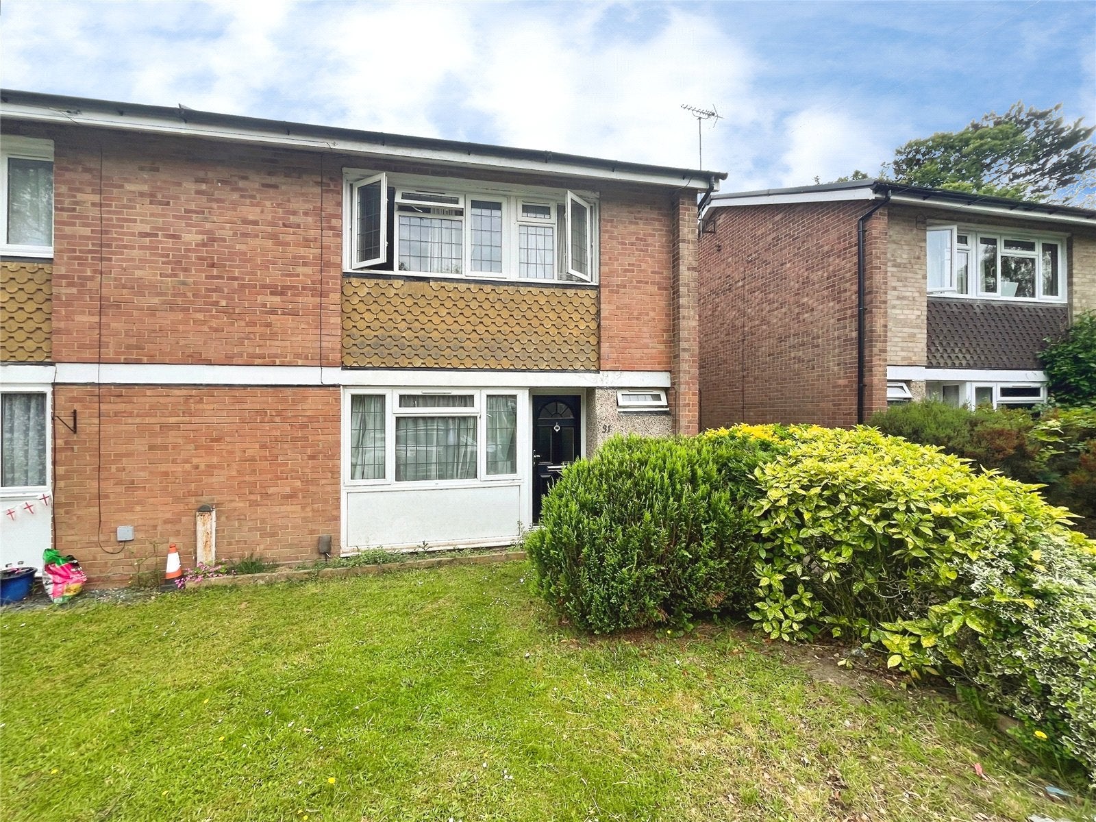 Room Cherrywood Avenue in Borough of Runnymede