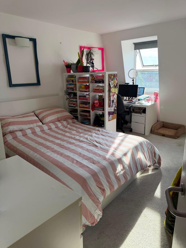 Room Maple Road in Greater London