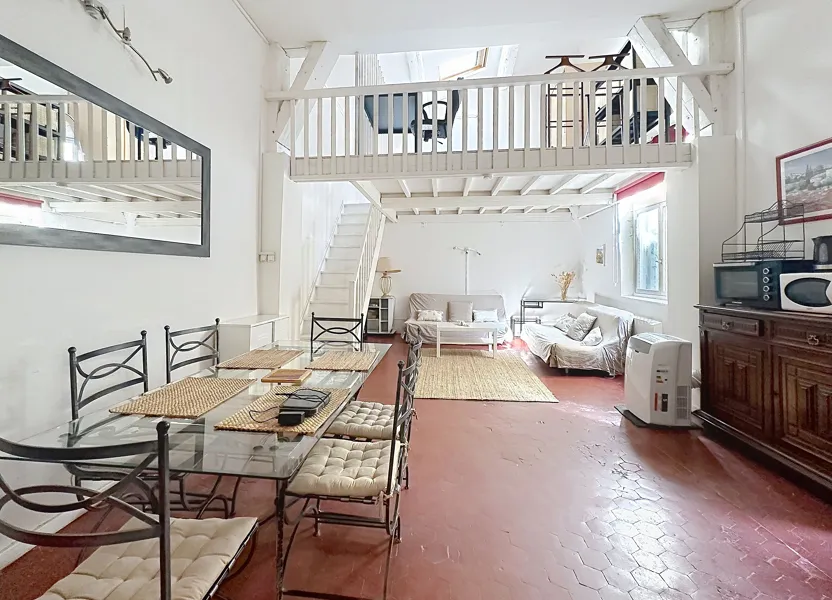 Appartement Rue des Fourbisseurs à Avignon