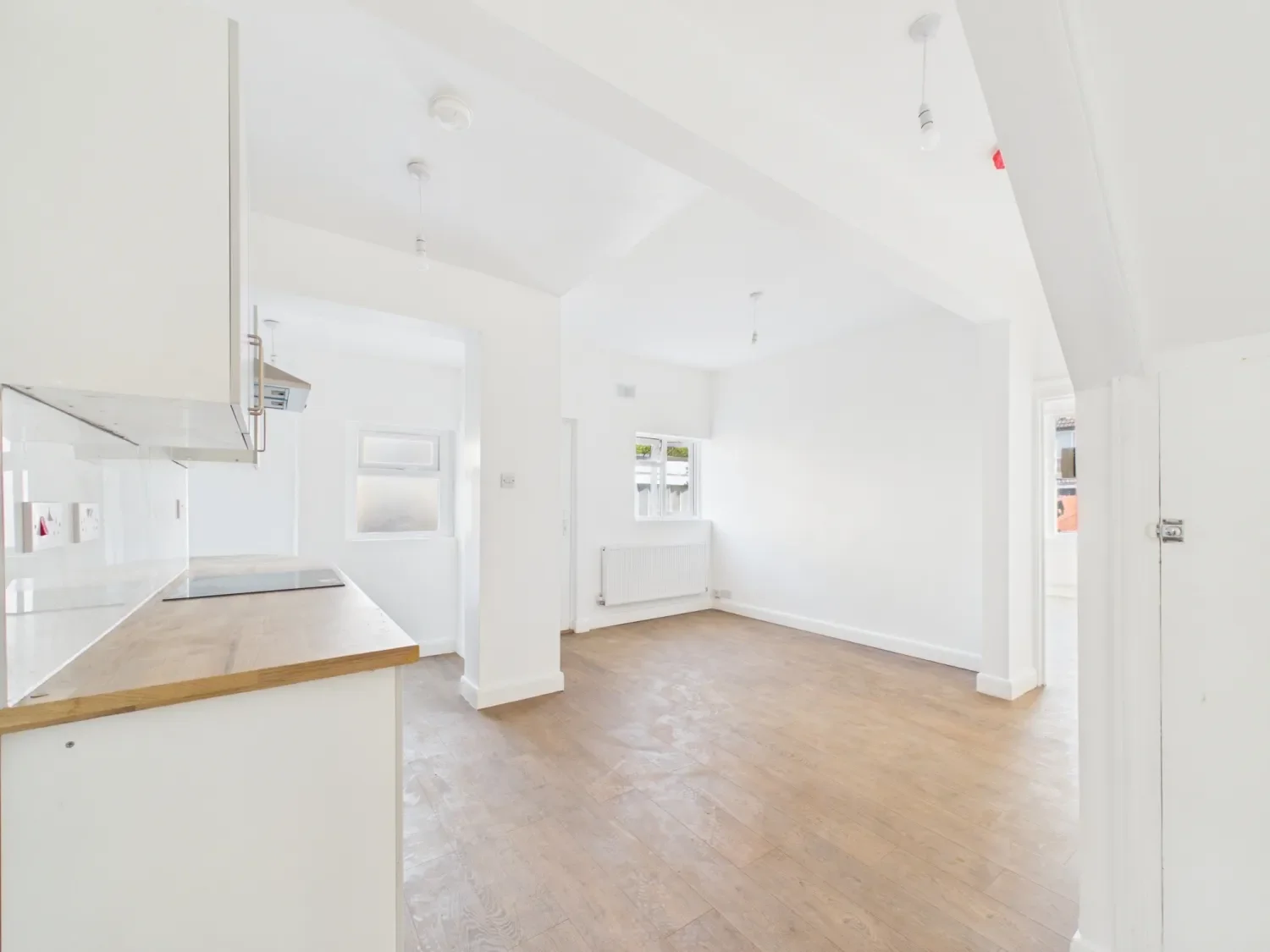 Flat Eton Avenue in Greater London