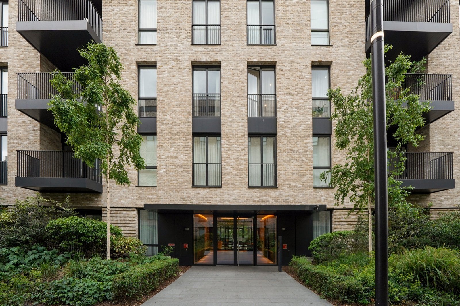 Flat Circus Road in City of Westminster